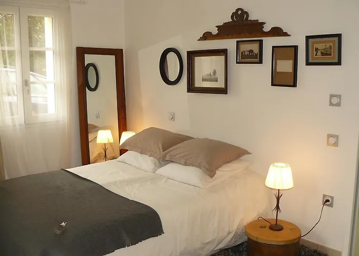 Ecluse De La Tindiere Bed & Breakfast