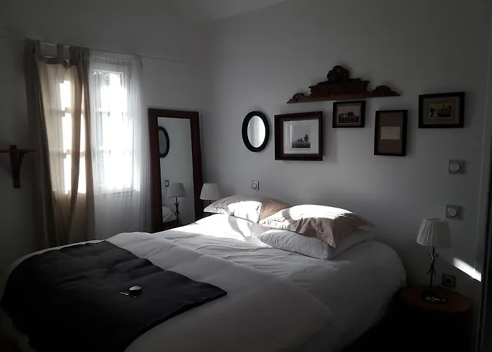 Ecluse De La Tindiere